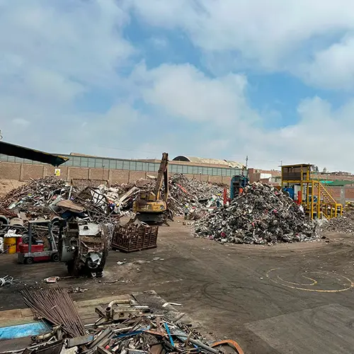 Procesamiento de chatarra ferrosa en Lima